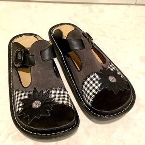 Algeria Classic Black Plaid